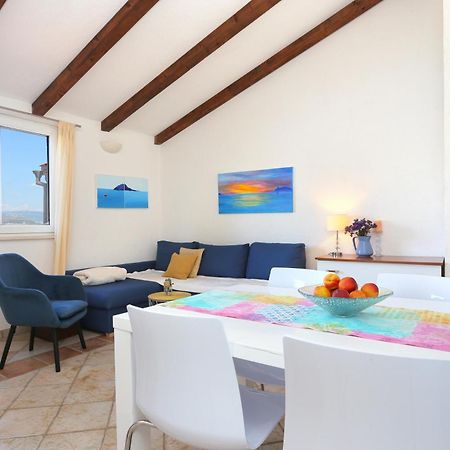 Apartments By The Sea Okrug Donji, Ciovo - 12502 オクルグ・ゴルニ 部屋 写真