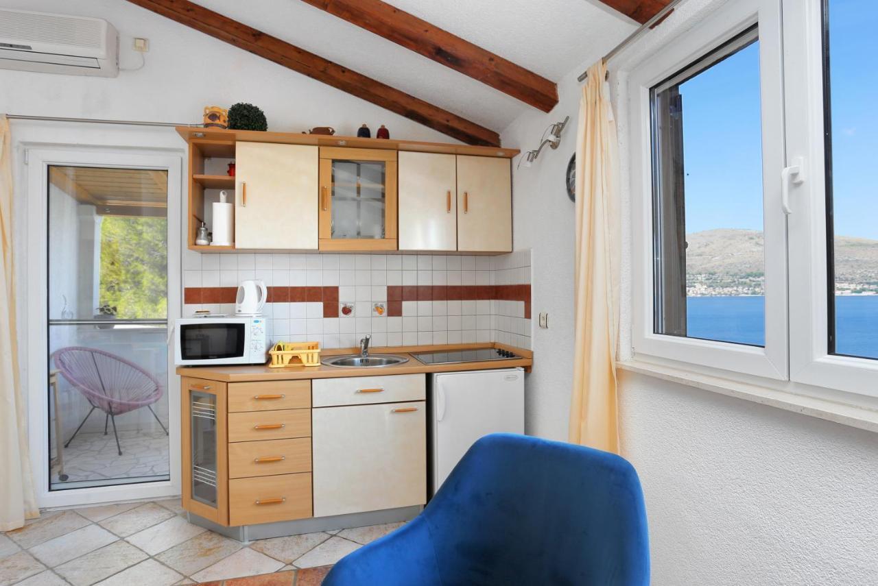 Apartments By The Sea Okrug Donji, Ciovo - 12502 オクルグ・ゴルニ エクステリア 写真