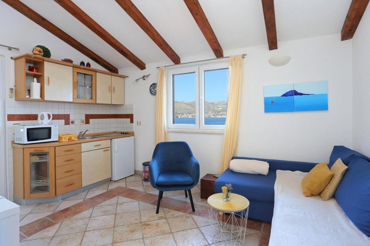 Apartments By The Sea Okrug Donji, Ciovo - 12502 オクルグ・ゴルニ エクステリア 写真