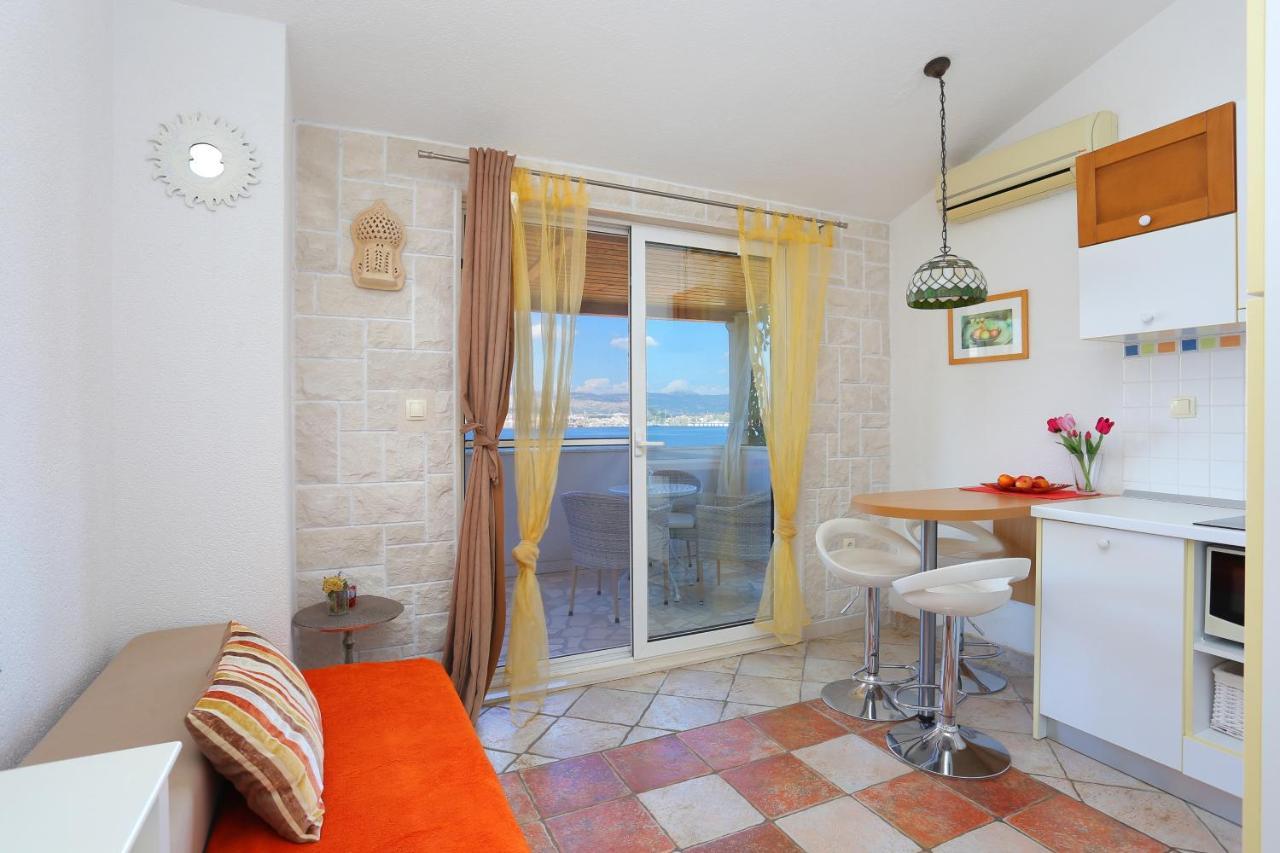 Apartments By The Sea Okrug Donji, Ciovo - 12502 オクルグ・ゴルニ エクステリア 写真