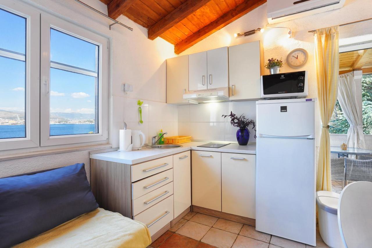 Apartments By The Sea Okrug Donji, Ciovo - 12502 オクルグ・ゴルニ エクステリア 写真