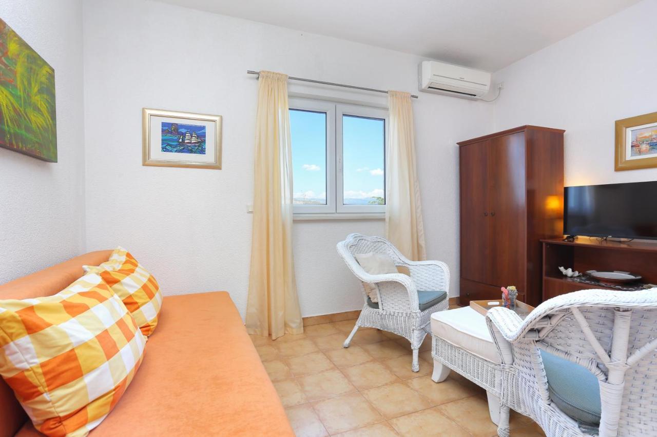 Apartments By The Sea Okrug Donji, Ciovo - 12502 オクルグ・ゴルニ エクステリア 写真
